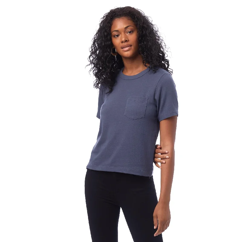 women's tops for those who want to invest in timeless piecesHeavyweight Recycled Cotton Cropped Pocket T-Shirt (Ombre Blue)