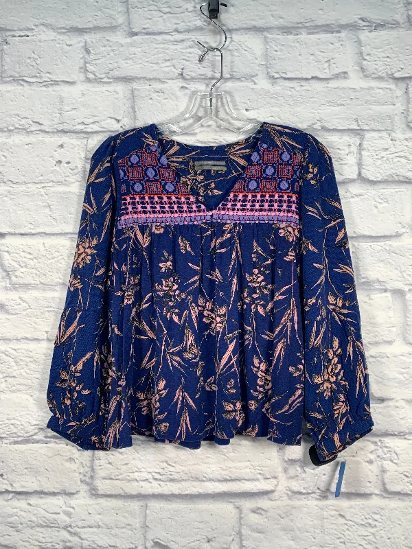 cropped women's topsTop Long Sleeve By Anthropologie In Blue & Pink, Size: S