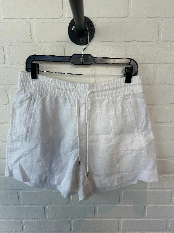 women's sophisticated shortsShorts By Athleta In White, Size: 8