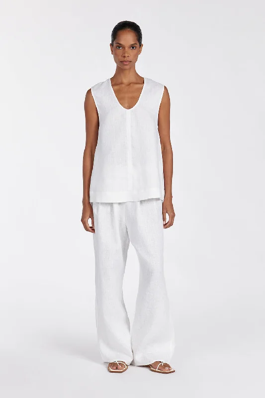 women's tops for those who want to wear pieces that are both functional and fashionableANA WHITE LINEN SCOOP TOP