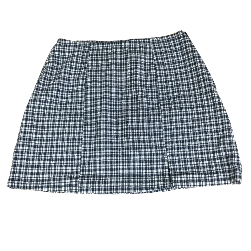 women's velvet skirtsSkirt Mini & Short By Bdg In Plaid, Size: S