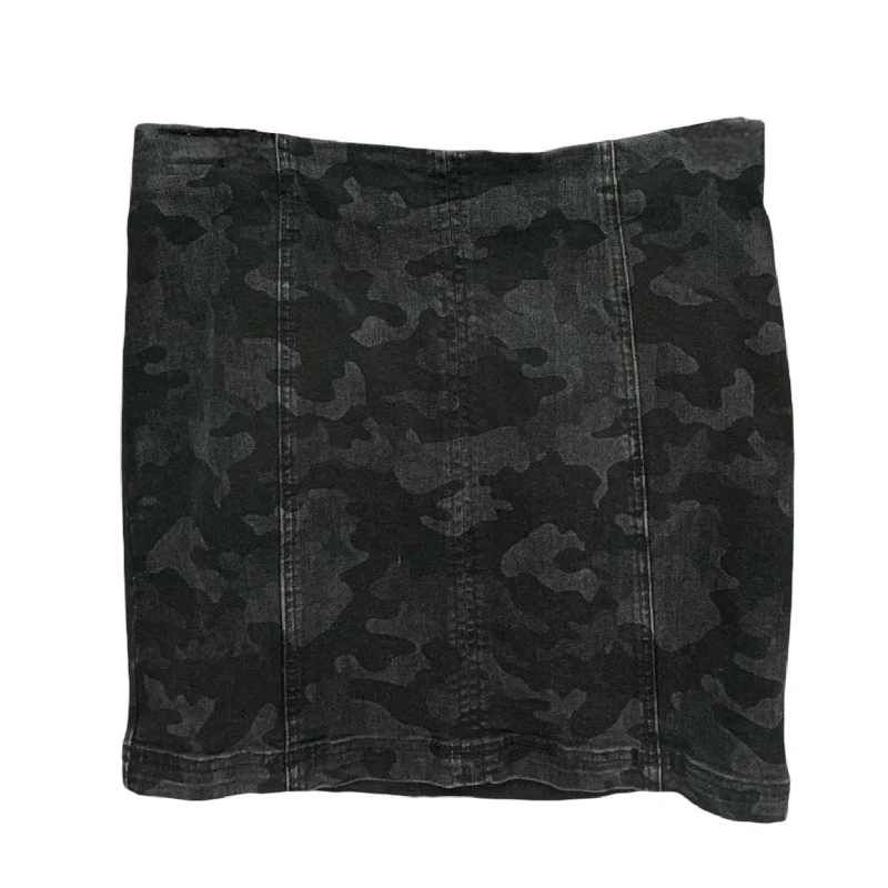 women's woven skirtsModern Femme Camo Mini Skirt By Free People In Black Denim, Size: 6