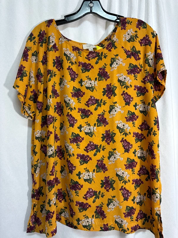 women's tops for those who prefer classic over trendy stylesTop Short Sleeve By Loft In Yellow, Size: Xl