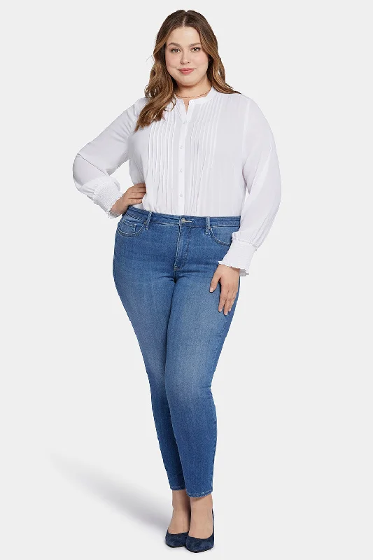 women's dark denim jeansAmi Skinny Jeans In Plus Size - Fairmont