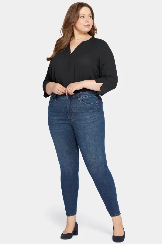 women's denim jeans for a cozy dayLe Silhouette Ami Skinny Jeans In Plus Size - Precious