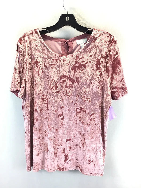 women's tops for those who want to add a personal touch to their wardrobe with unique and one-of-a-kind piecesTop Short Sleeve By 14th And Union In Pink, Size: L